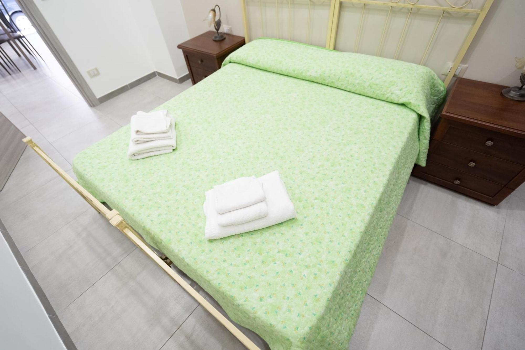卡塔尼亚Casa Vacanza Serafino公寓 外观 照片
